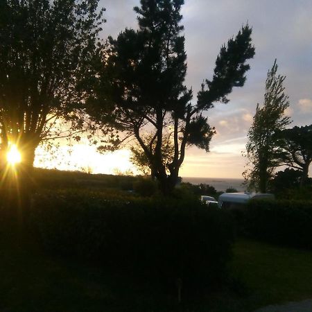 Les Hortensias grande tente familiale deux chambres et séjour vue mer sur camping nature Plestin-les-Grèves Esterno foto